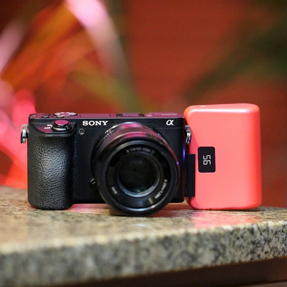 Limitless TotalBoost Mini Pro portable power bank 5,000 mAh - Picture 12 of 16